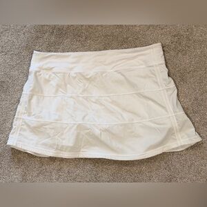 Women’s Lululemon White Pace rival side 12 long skirt/skort